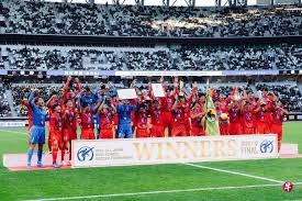 ️邮报总结曼联各项省钱措施：去年裁员节省4000万镑，关闭食堂省100万镑