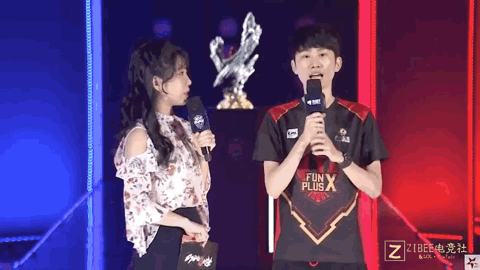 头角的新星 头角的新星